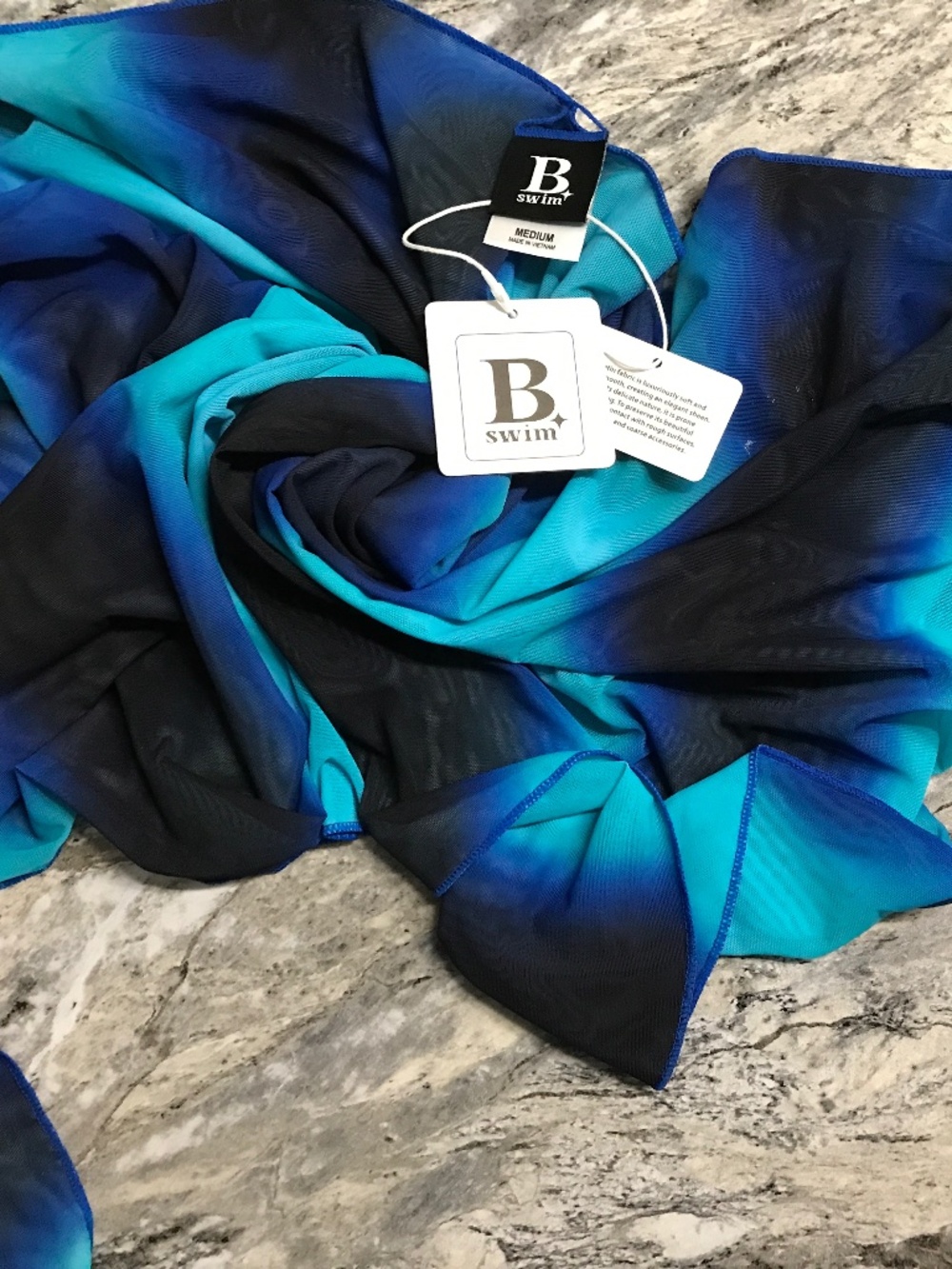 B Swim hip wrap, M, NWT
